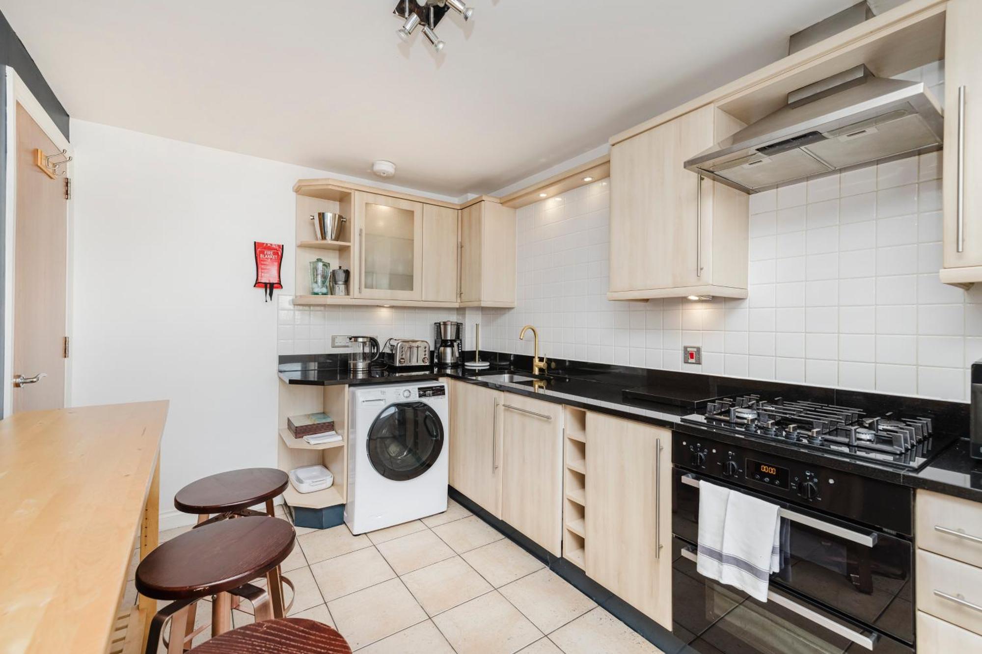 Joivy Stylish Apartment With Balcony In Old Town Édimbourg Extérieur photo