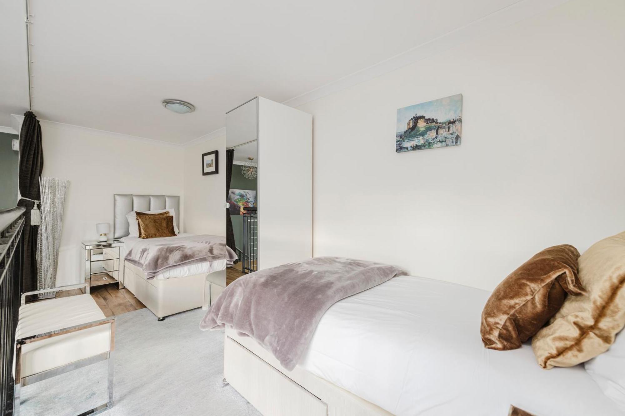 Joivy Stylish Apartment With Balcony In Old Town Édimbourg Extérieur photo