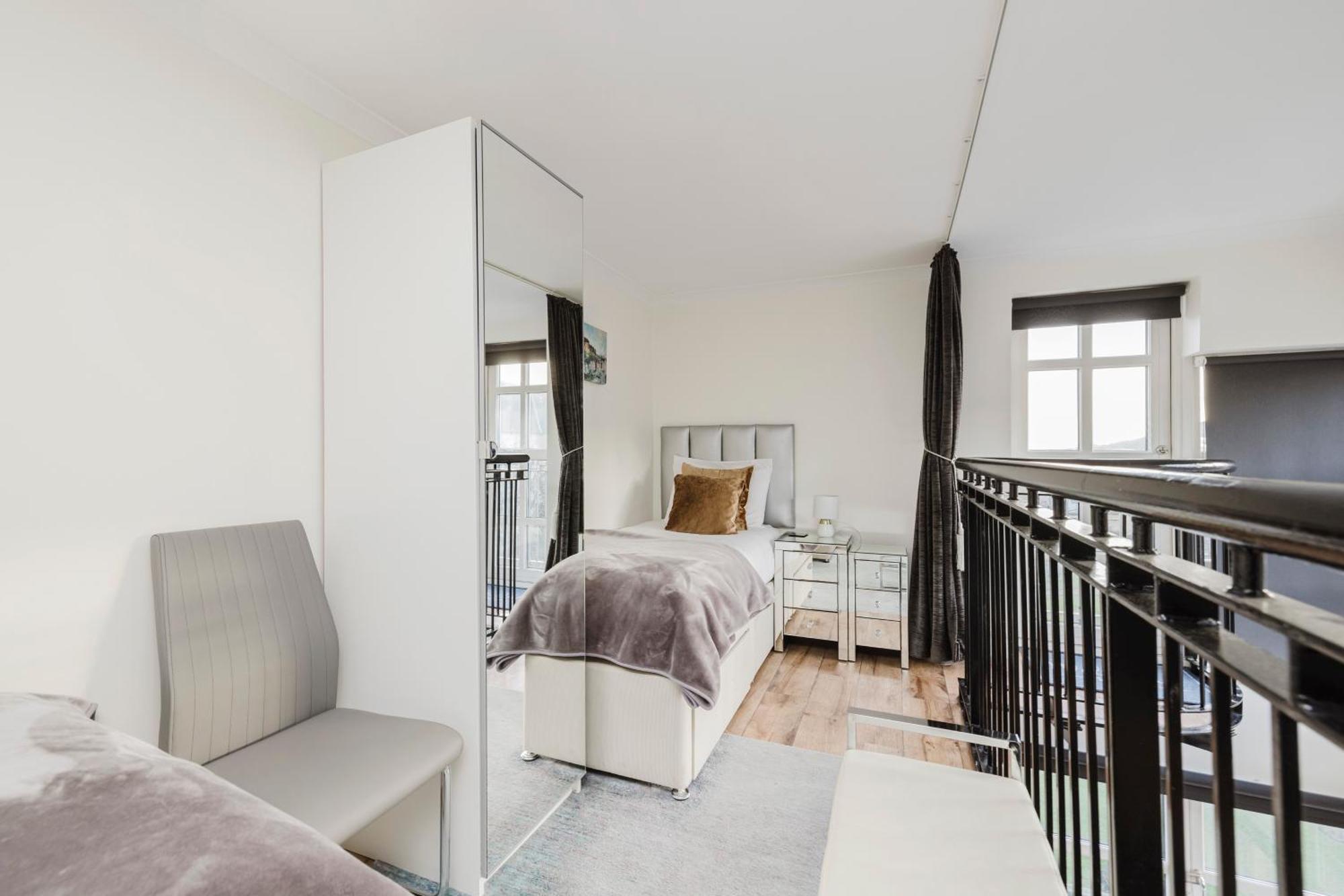 Joivy Stylish Apartment With Balcony In Old Town Édimbourg Extérieur photo